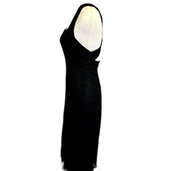 VINTAGE Black Lace Fitted Fit and Flare Evening Gown, Brand Unkown, Size Unknown - Picture 8 of 9